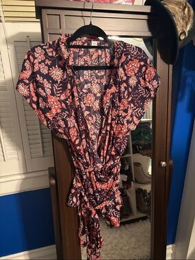 Old Navy Navy Floral Wrap Blouse with Coral Accents